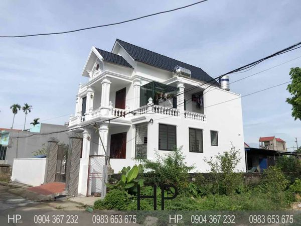 1. Mẫu nhà phố mái thái
